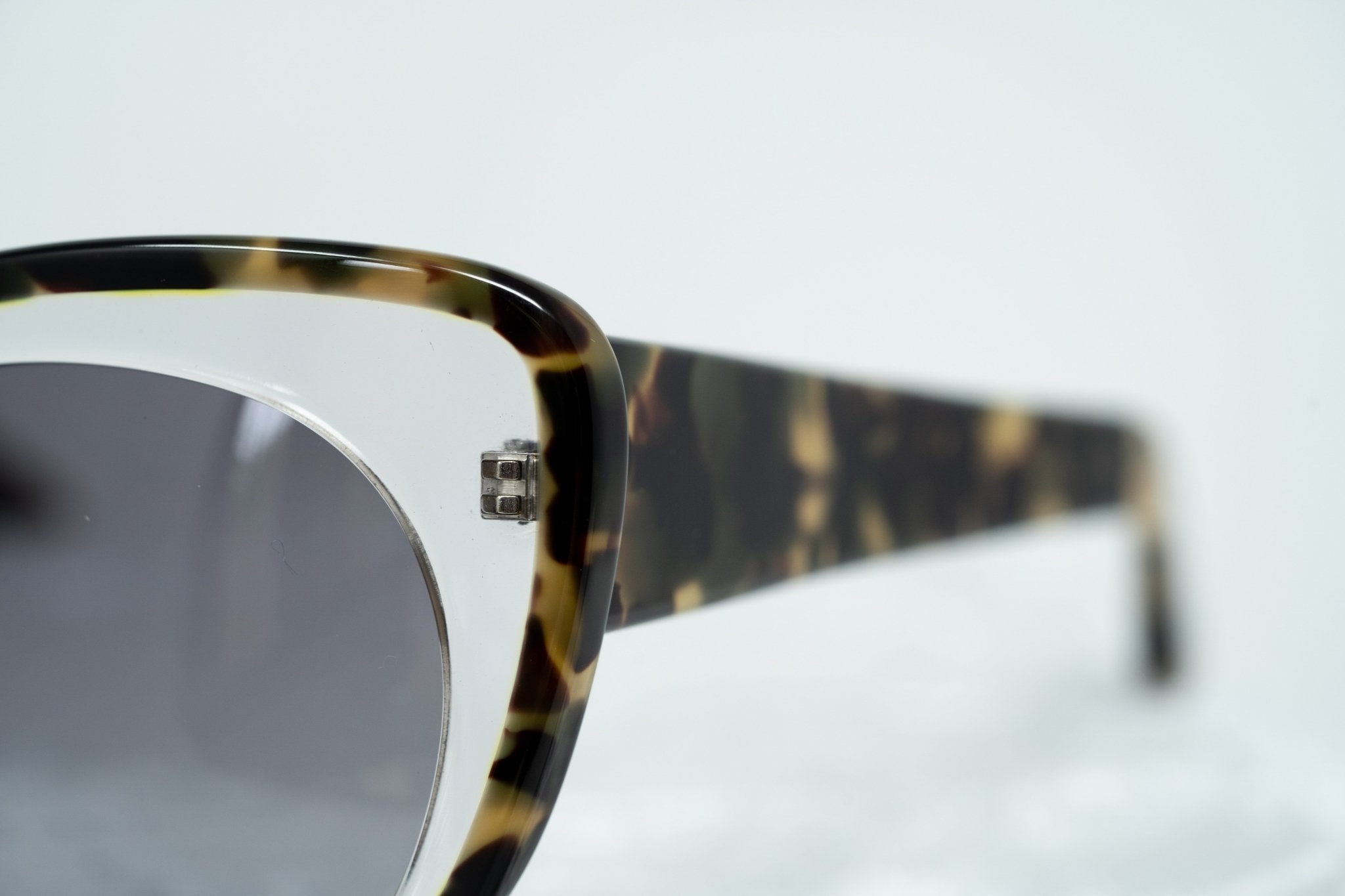 Erdem Women Sunglasses Cat Eye Tortoise Shell Clear with Grey Graduated Lenses Category 3 EDM14C5SUN - Watches & Crystals