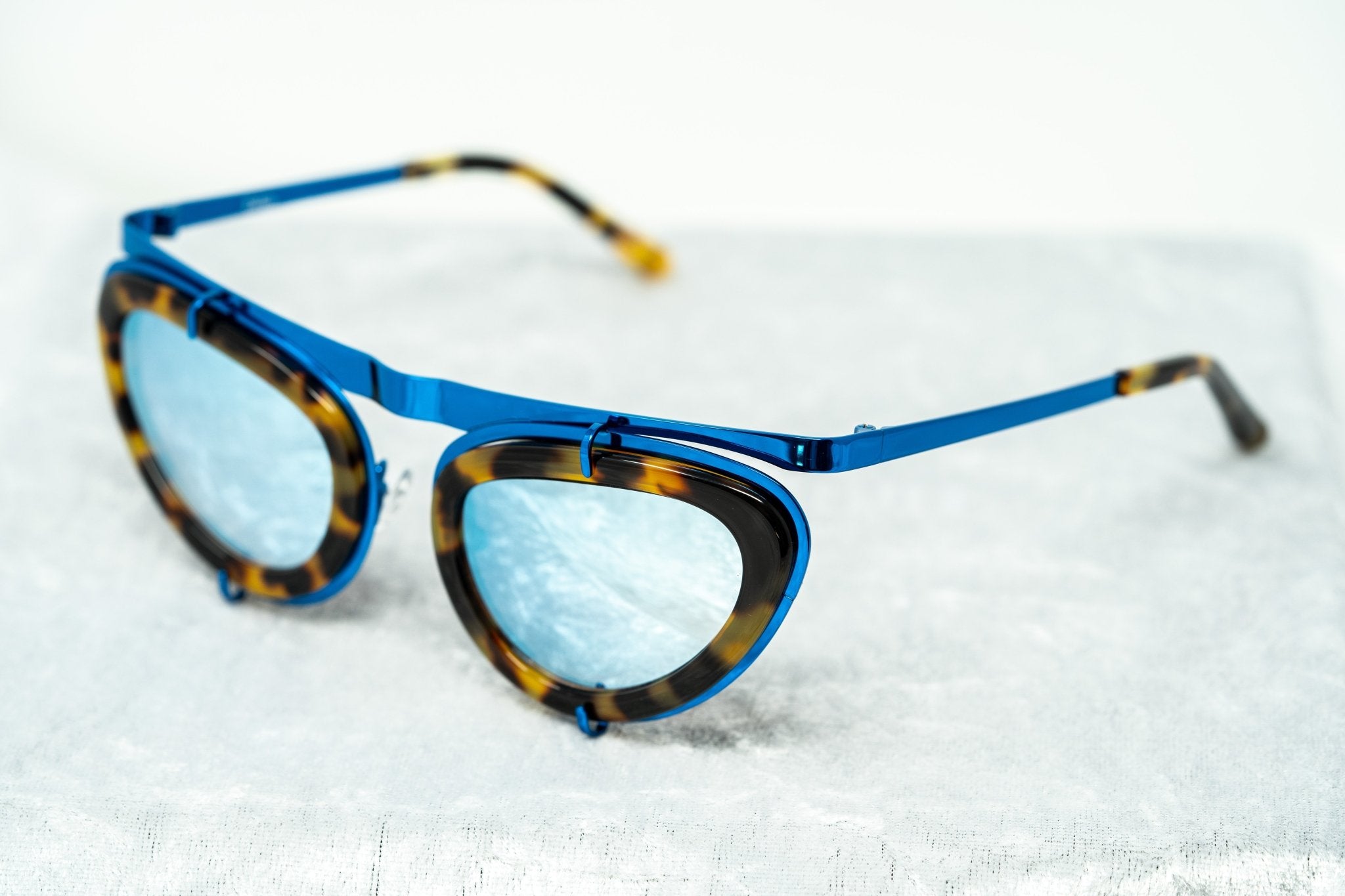 Erdem Women Sunglasses Cat Eye Tortoiseshell/Blue and Blue Mirror Lenses - EDM3C3SUN - Watches & Crystals