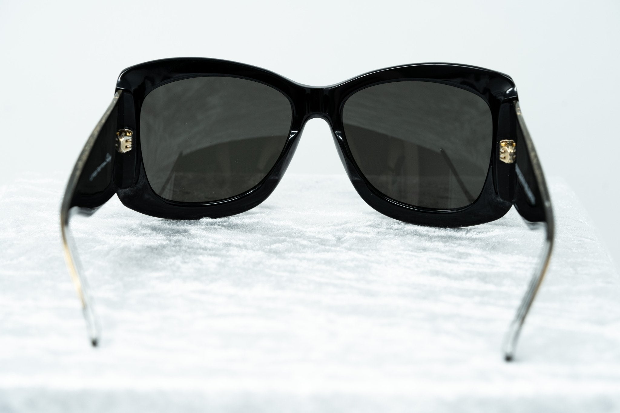 Erickson Beamon Sunglasses Oversized Black Gold With Dark Grey Lenses 8EB2C1BLACK - Watches & Crystals