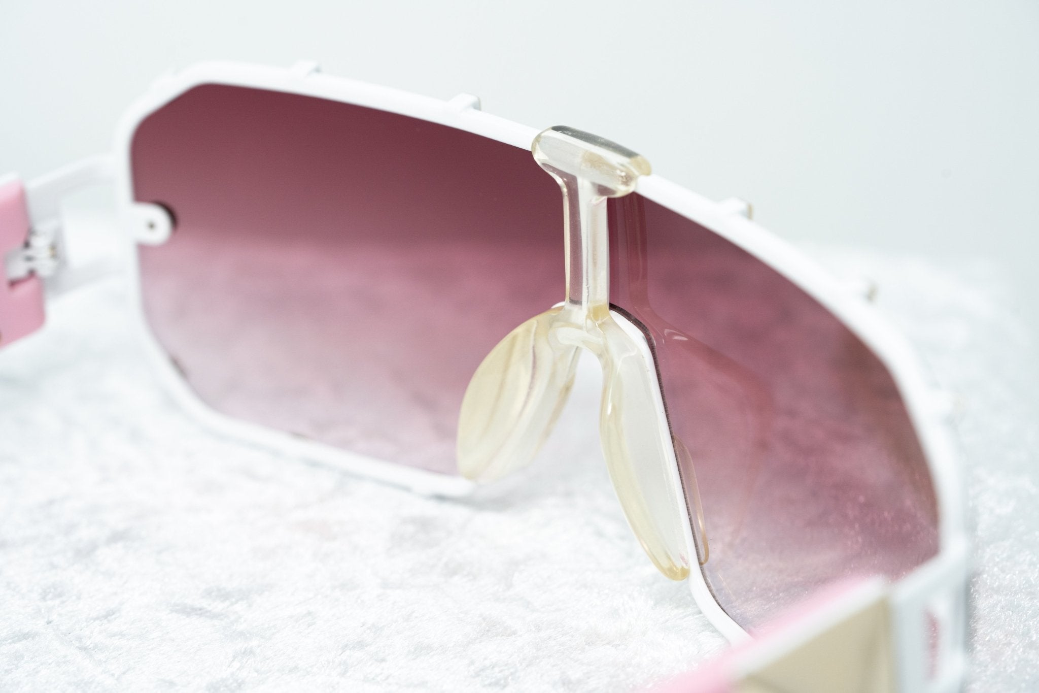 Giles Deacon Sunglasses Shield Pink/White Gold With Category 3 Gold Mirror Graduated Lenses 9GILES1C5PINK - Watches & Crystals