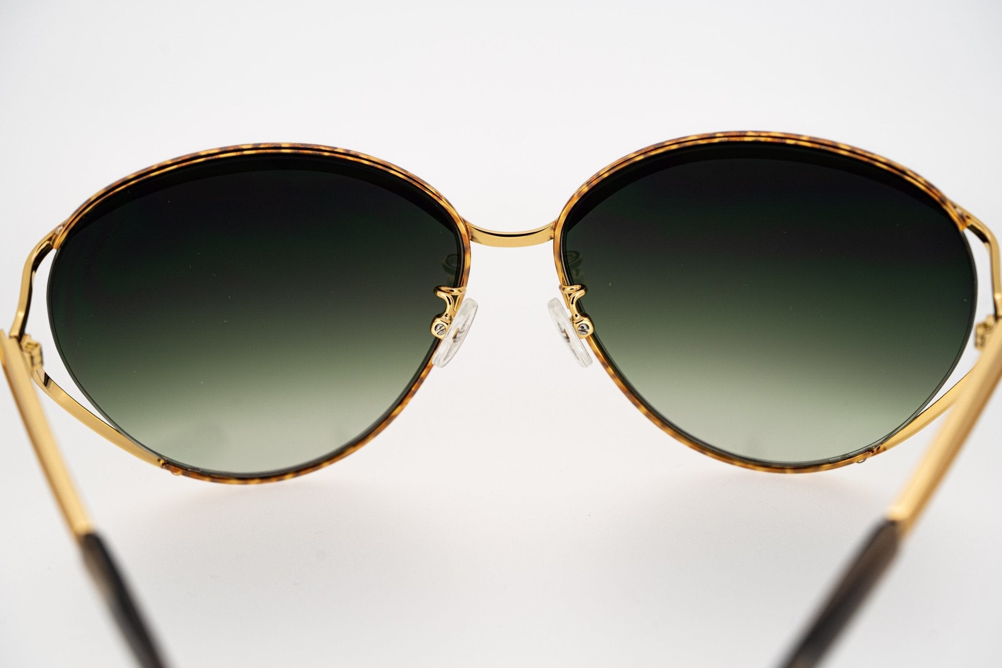 Oscar De La Renta Sunglasses Oval Frame Gold Amber With Green Graduated Lenses Category 3 ODLR61C1SUN - Watches & Crystals