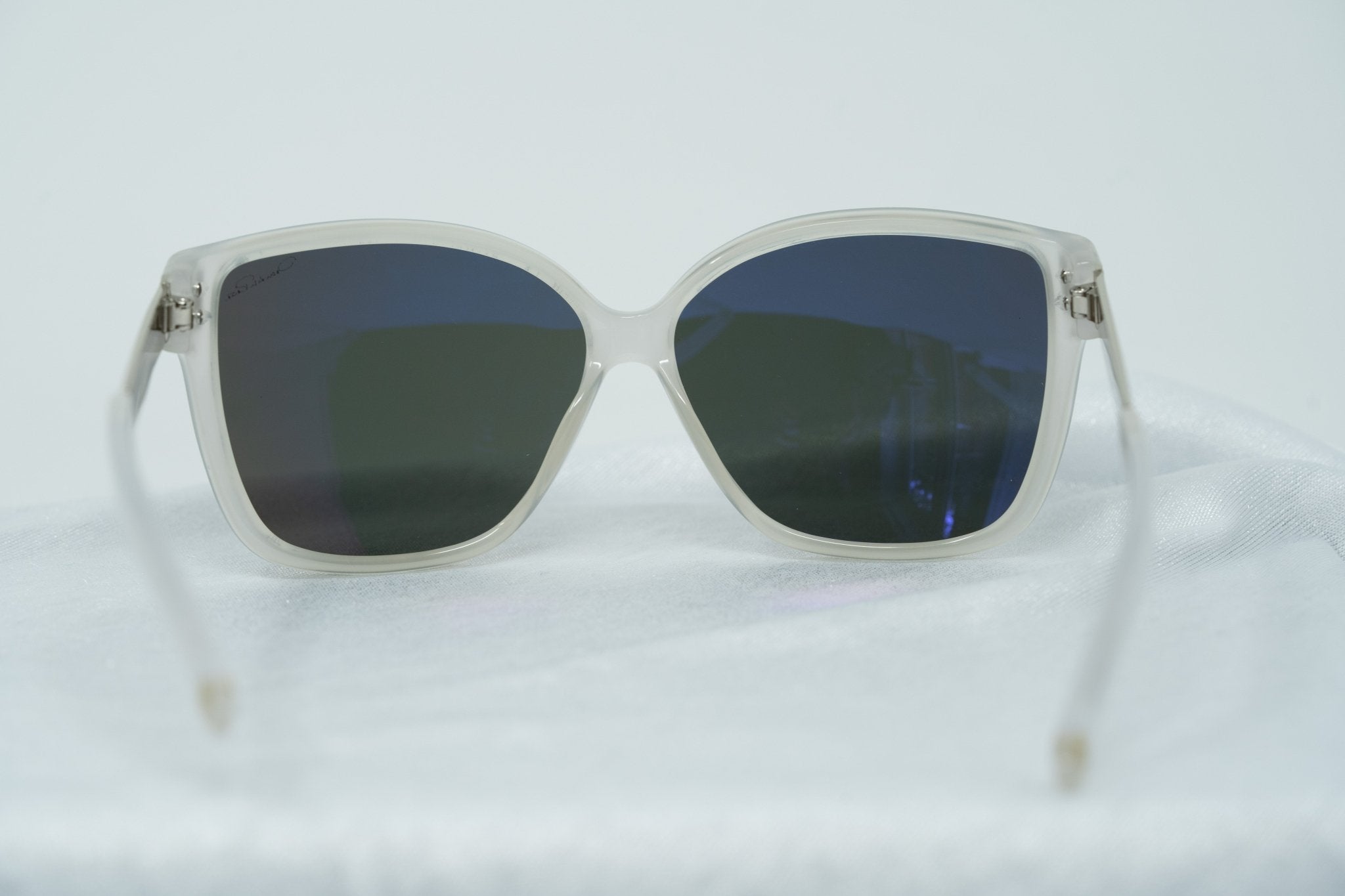 Oscar De La Renta Sunglasses Oversized White Enamel Arms and Green Lenses - ODLR21C6SUN - Watches & Crystals