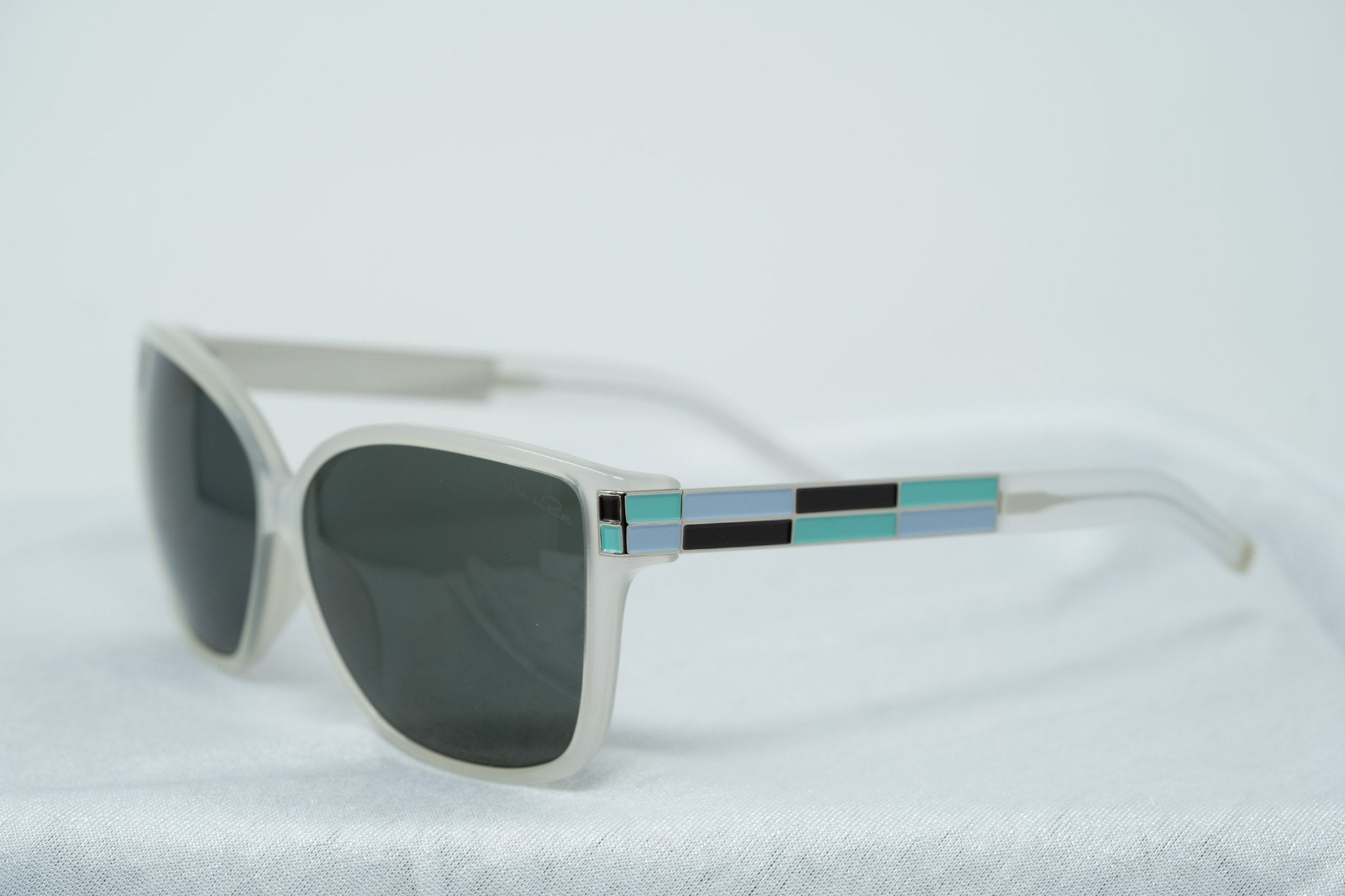 Oscar De La Renta Sunglasses Oversized White Enamel Arms and Green Lenses - ODLR21C6SUN - Watches & Crystals