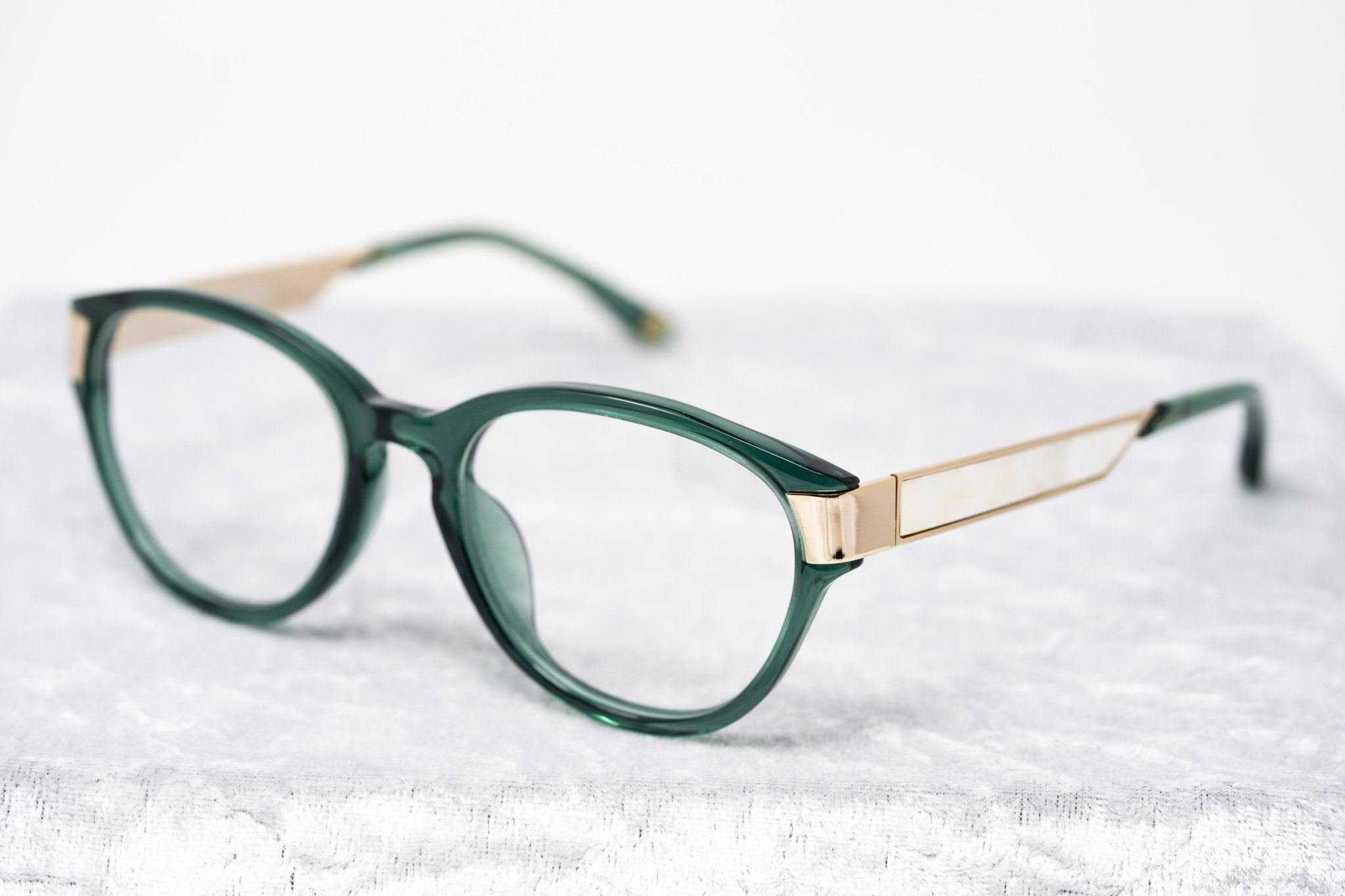 Oscar De La Renta Women Eyeglasses Oval Green White Mother of Pearl and Clear Lenses - ODLR37C4OPT - Watches & Crystals