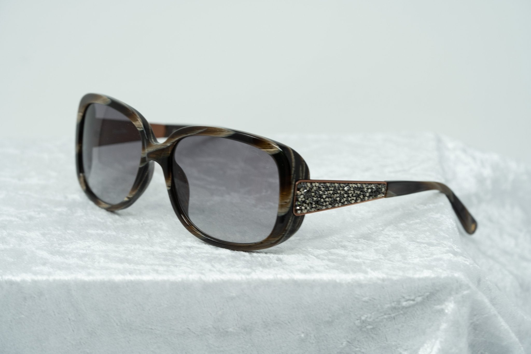 Oscar De La Renta Women Sunglasses Gemstones Oversized Frame Horn Bronze With Grey Graduated Lens ODLR64C2SUN - Watches & Crystals