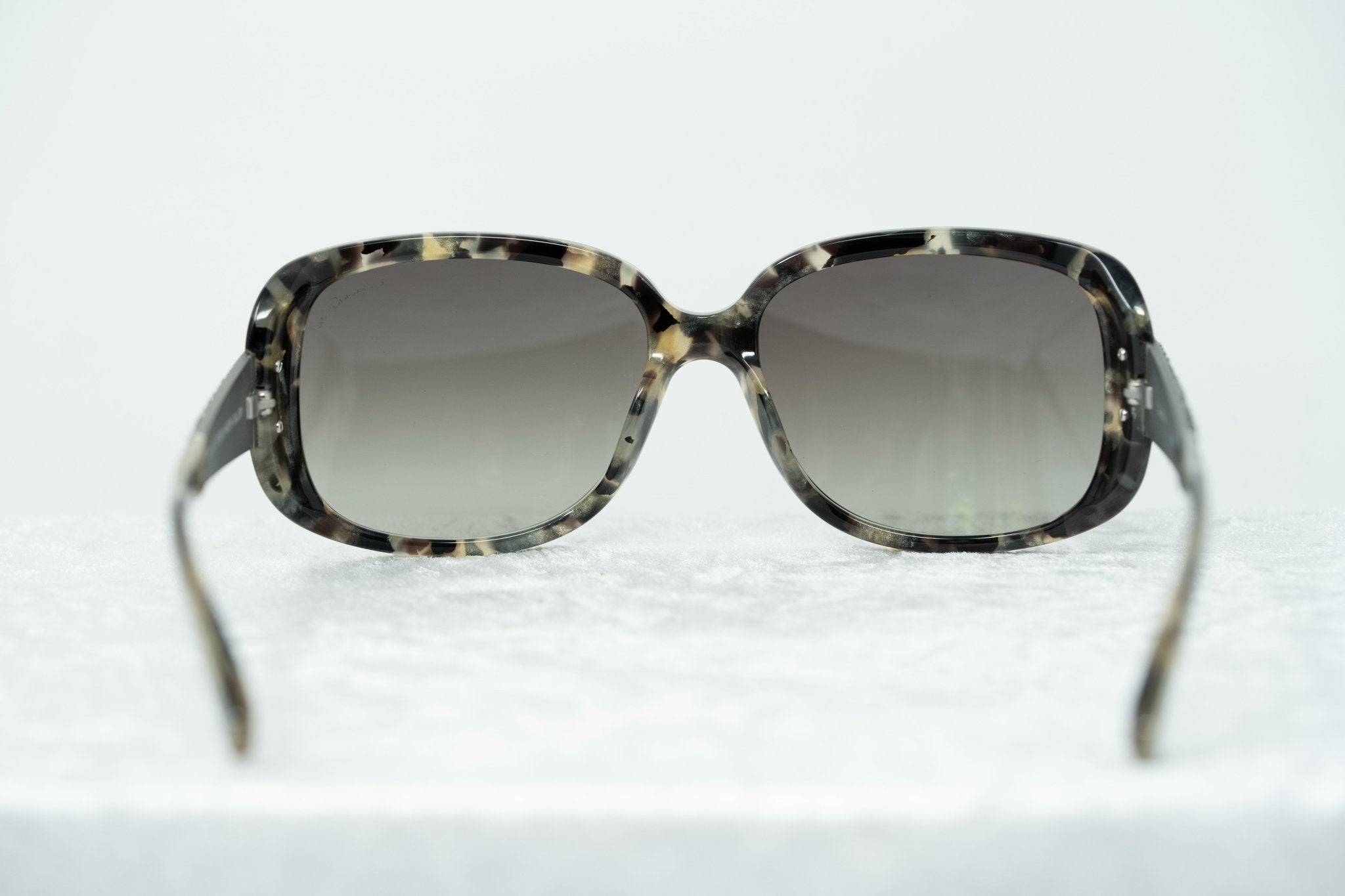 Oscar De La Renta Women Sunglasses Oversized Frame Tortoiseshell Titanium and Grey Graduated Lenses ODLR64C3SUN - Watches & Crystals