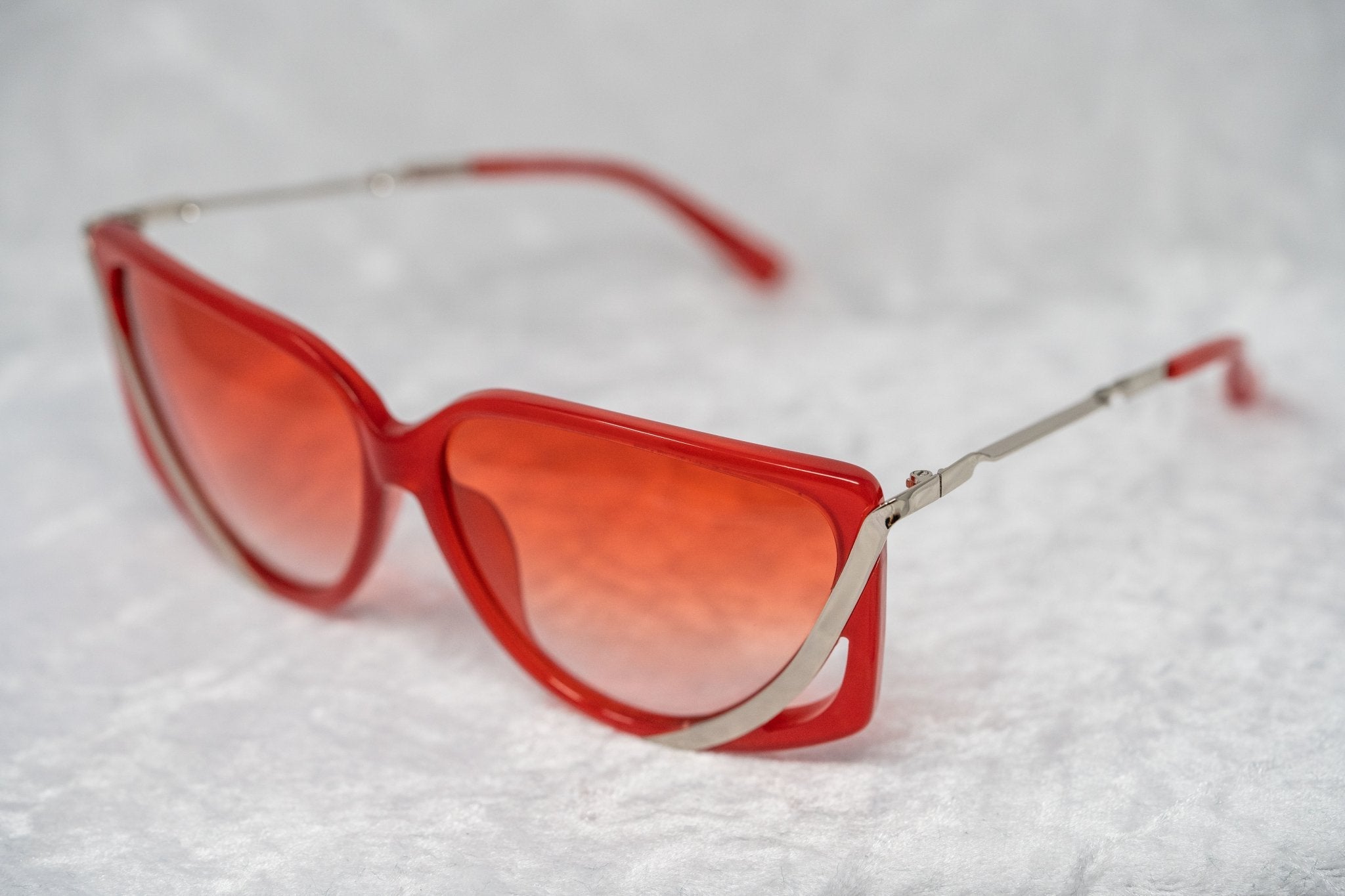 Prabal Gurung Sunglasses Rectangular Red Cut Out With Red Graduated Lenses PG4C3SUN - Watches & Crystals