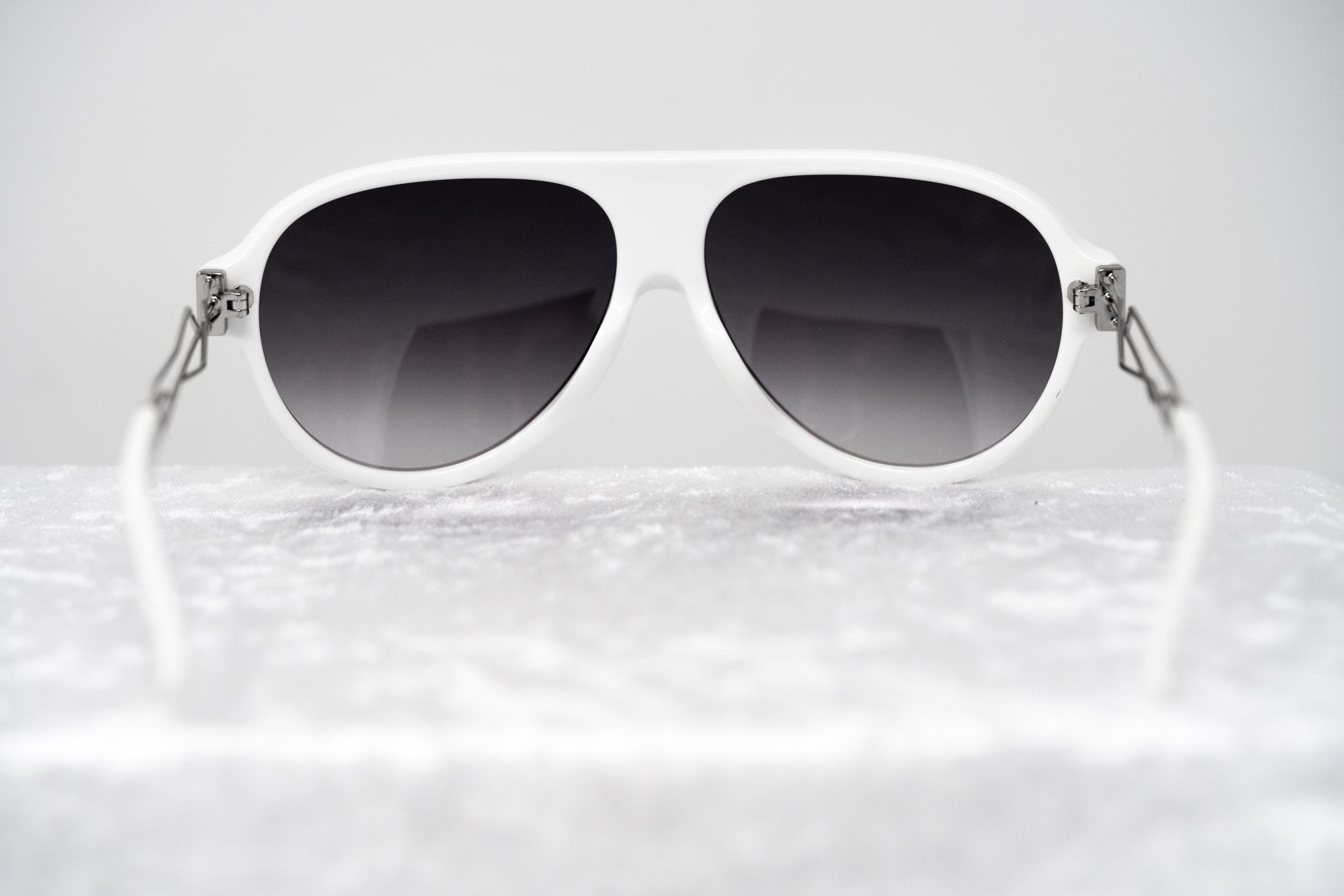 Prabal Gurung Sunglasses Unisex Aviator White Acetate CAT2 Grey Gradient Lenses PG16C3SUN - Watches & Crystals