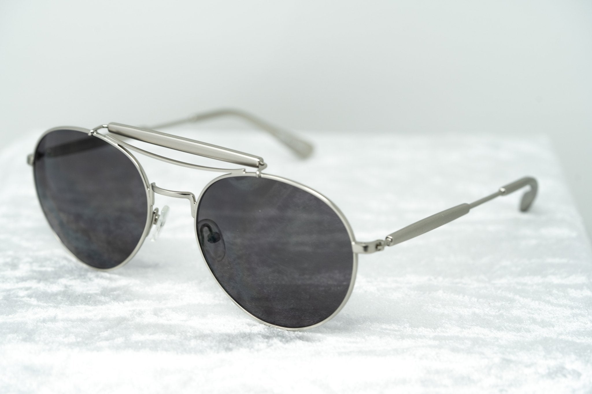 Yohji Yamamoto Unisex Sunglasses Round Silver and Dark Grey Lenses Category 3 - YY12RIDERC1SUN - Watches & Crystals